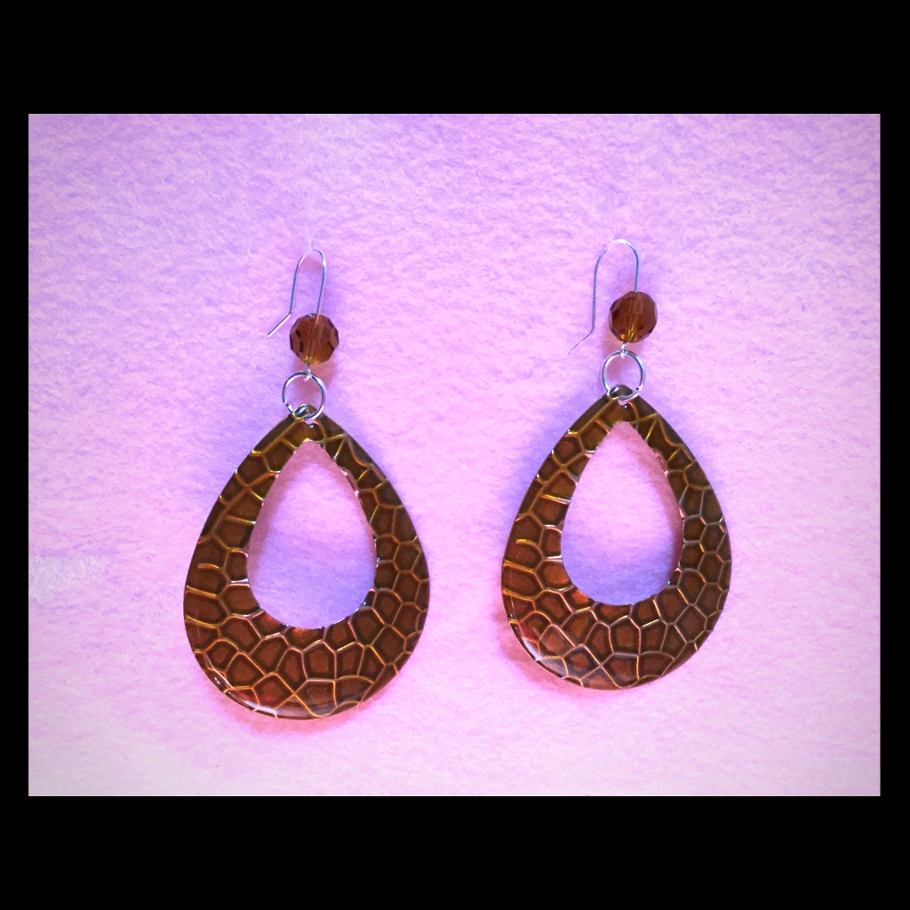 Aretes Con Piedra De Cristal En Color Caf.